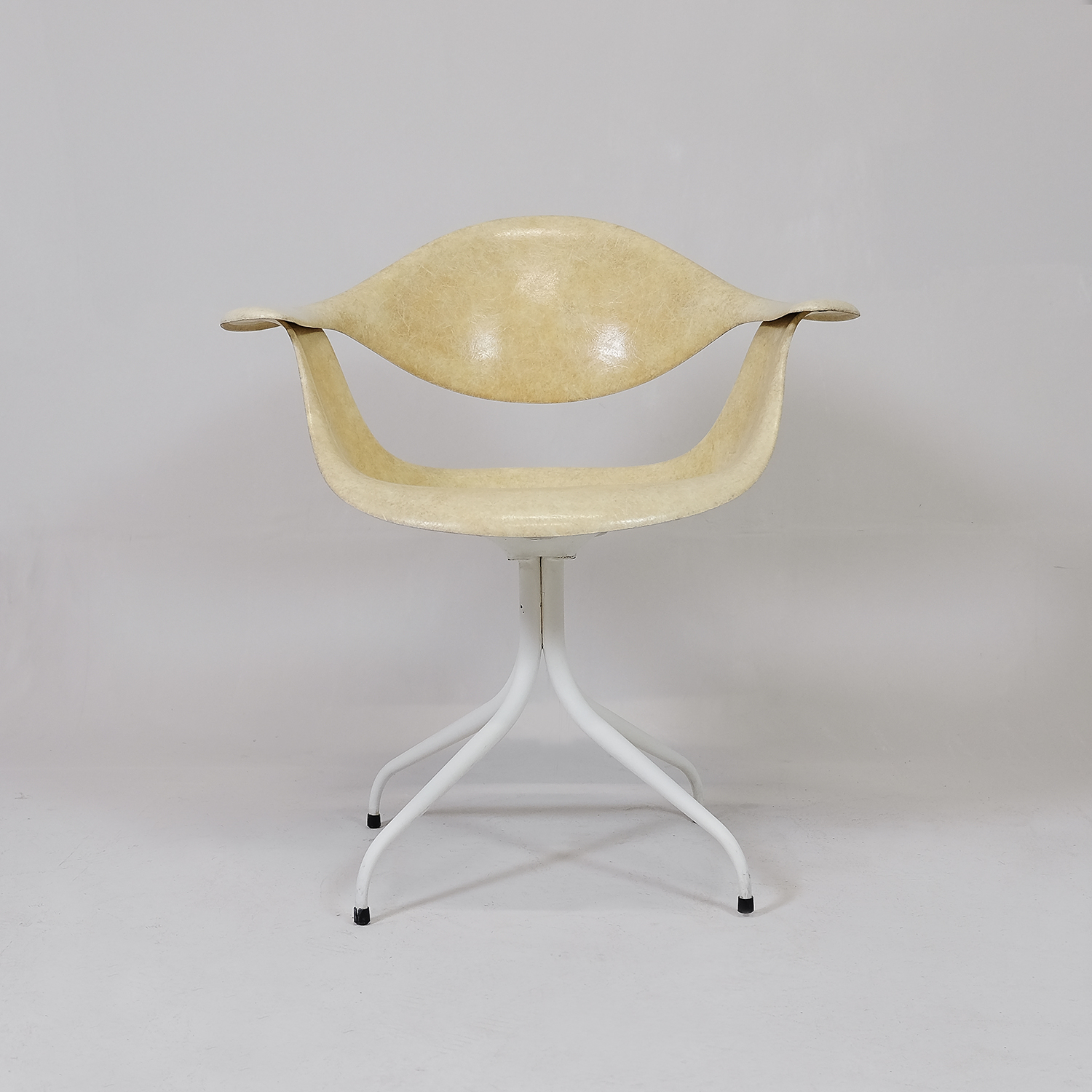 Nelson Swag Legged Chair