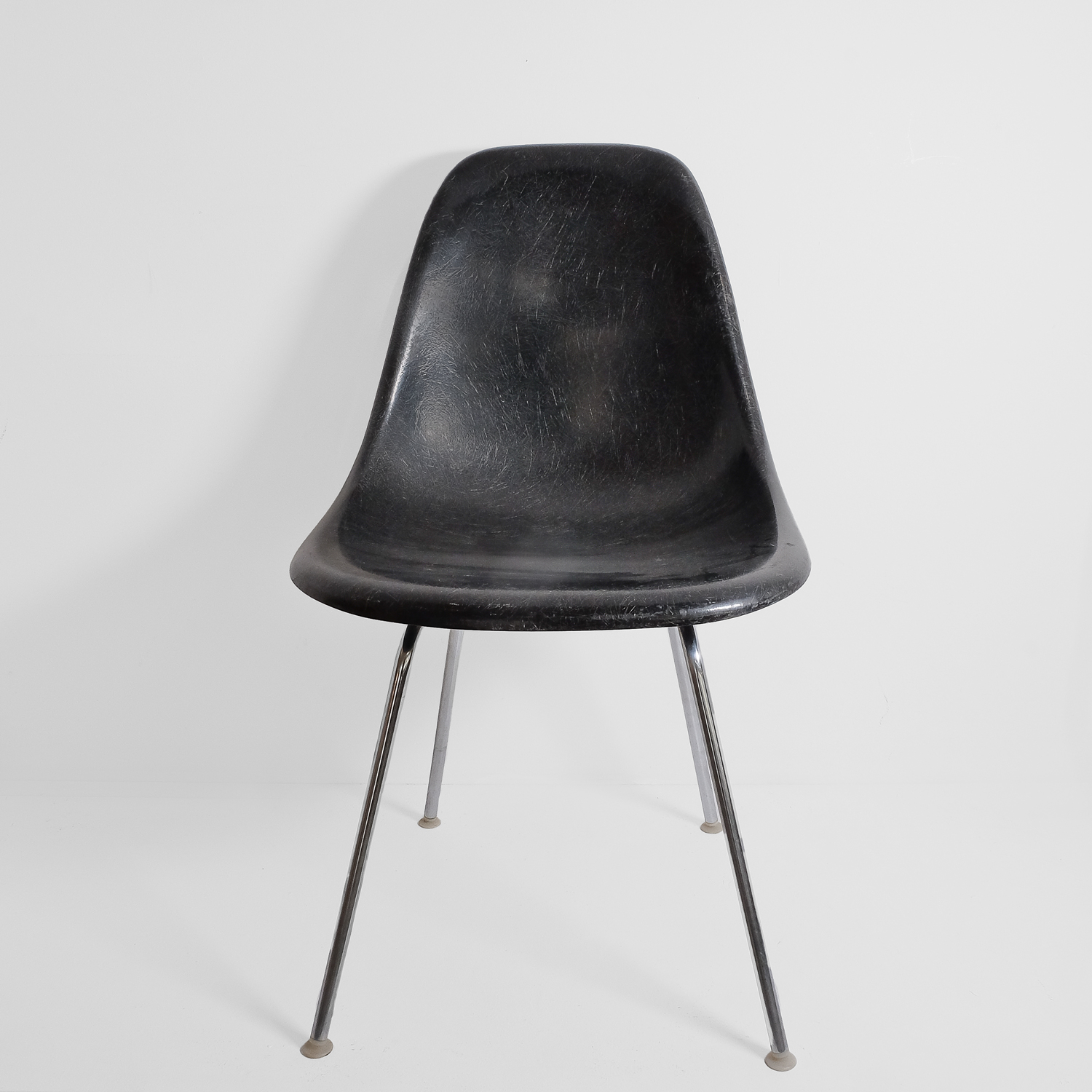 Eames Sidechair black