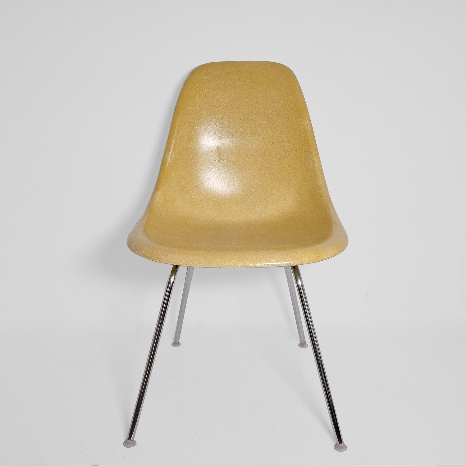 Eames Sidechair yellow