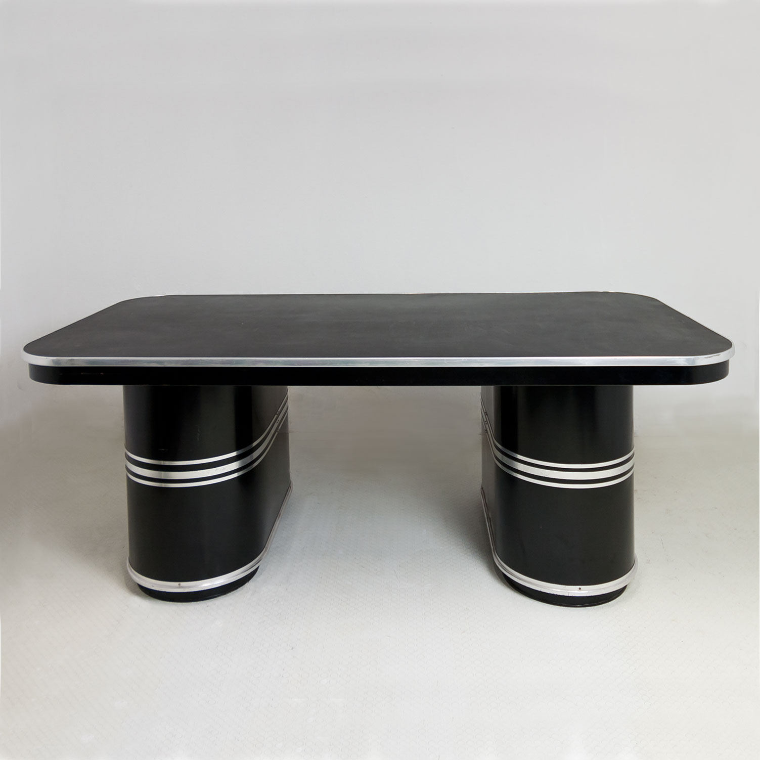 Mauser Rundform Desk Stuttgart