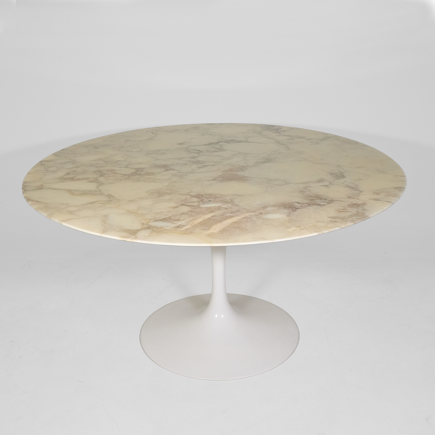 Saarinen Esstisch